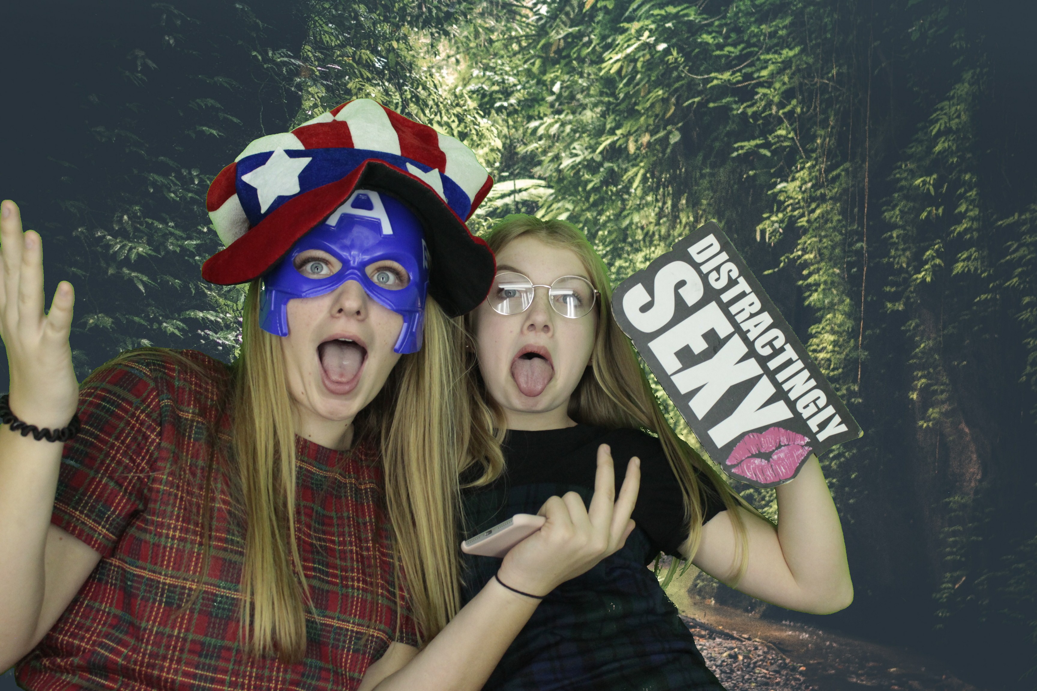 Sams 30th Netflix Party | View more photos from the event at gallery.myphotoboothexperience.co.uk/u/MyPhotoBoothExperienceLtd/Sams-30th-Netflix-Party